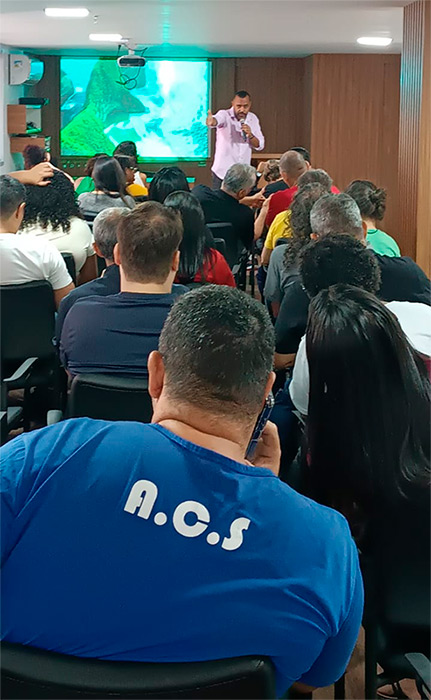 Na Assembleia do SINDISMUC, servidores provocam enquete referente ao atendimento da Innovar